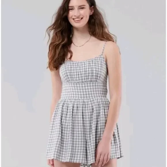 Hollister Plaid Gingham Romper Shorts Pockets Y2K Lined Smocked Size Medium M - Picture 1 of 10
